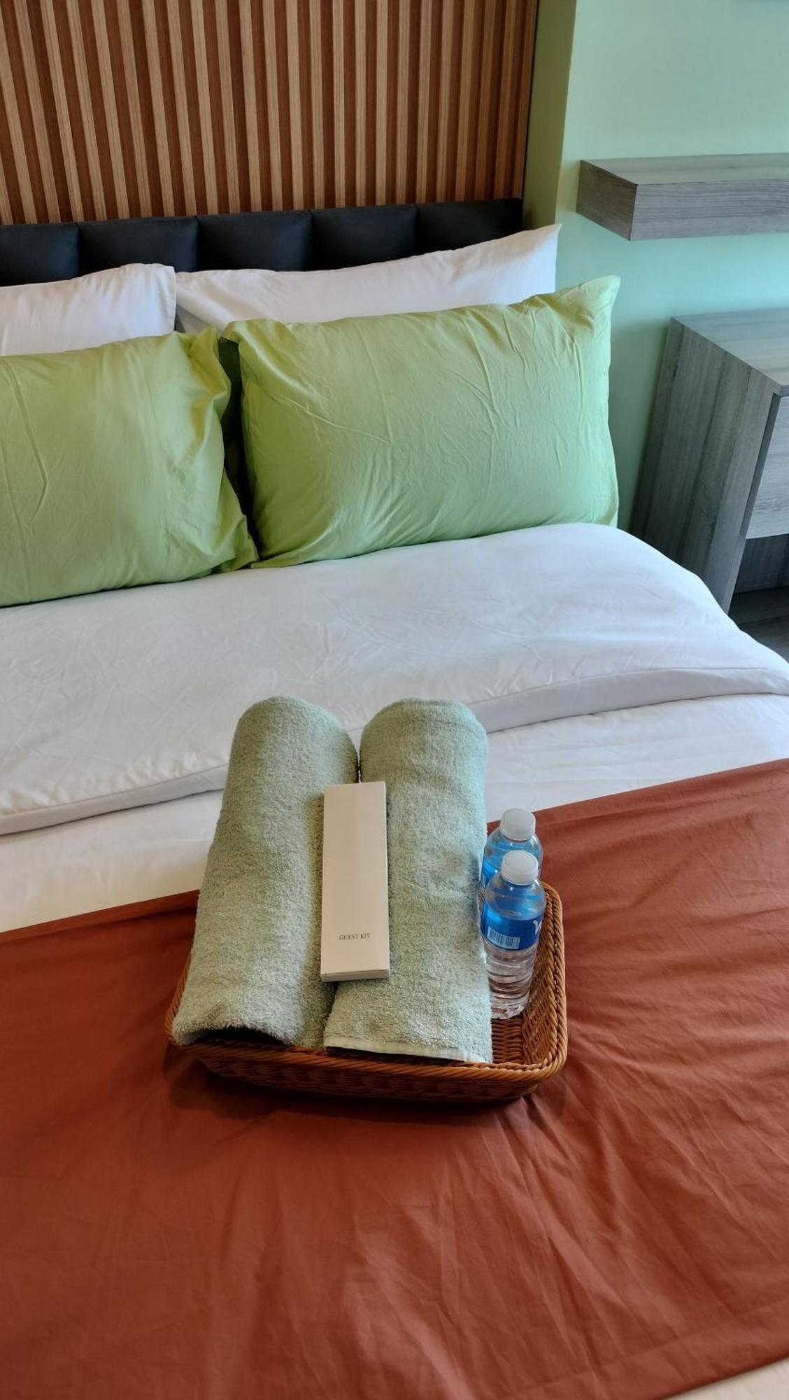 Azure North Studio Units Located In 17Th Floor And Above 圣费尔南多 外观 照片